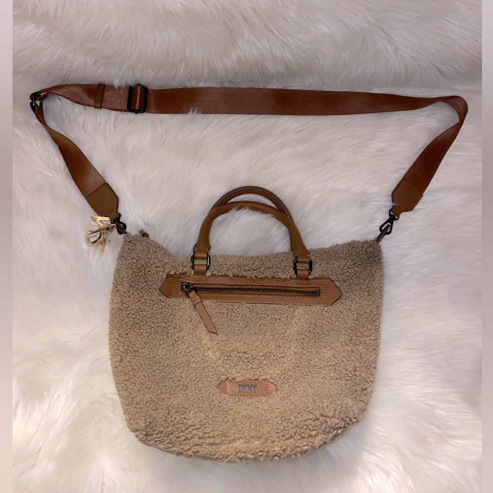DKNY🤎Sherpa Crossbody Bag